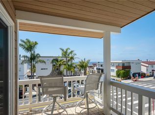 94 Manhattan Ave, Manhattan Beach, CA 90266