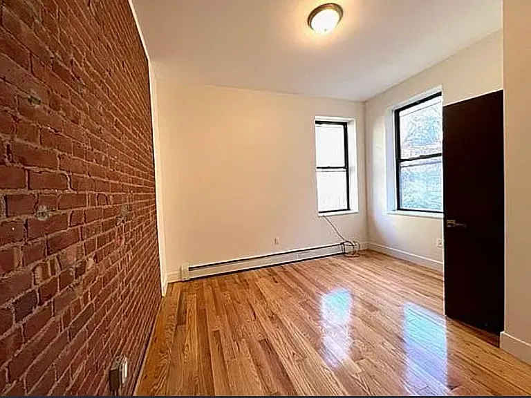 255 S 3rd St #2 — Photo 8