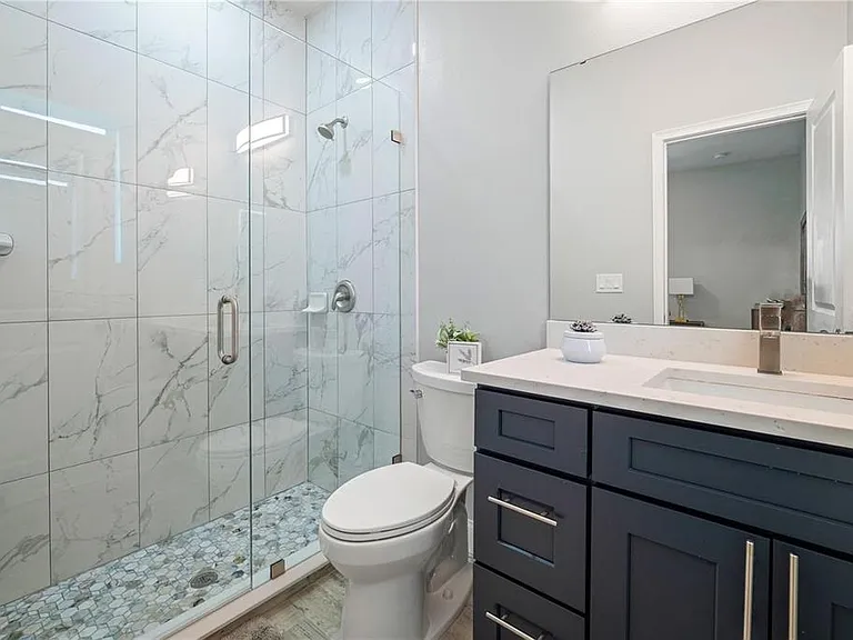 2617 W Saint Joseph St #2 — Photo 10
