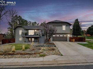 955 War Eagle Dr N, Colorado Springs, CO 80919