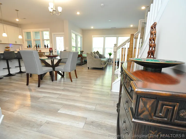 1004 Pyrenees Way — Photo 6