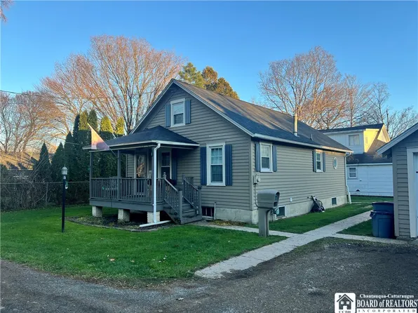 1 Whitney Pl, Wellsville, NY 14895