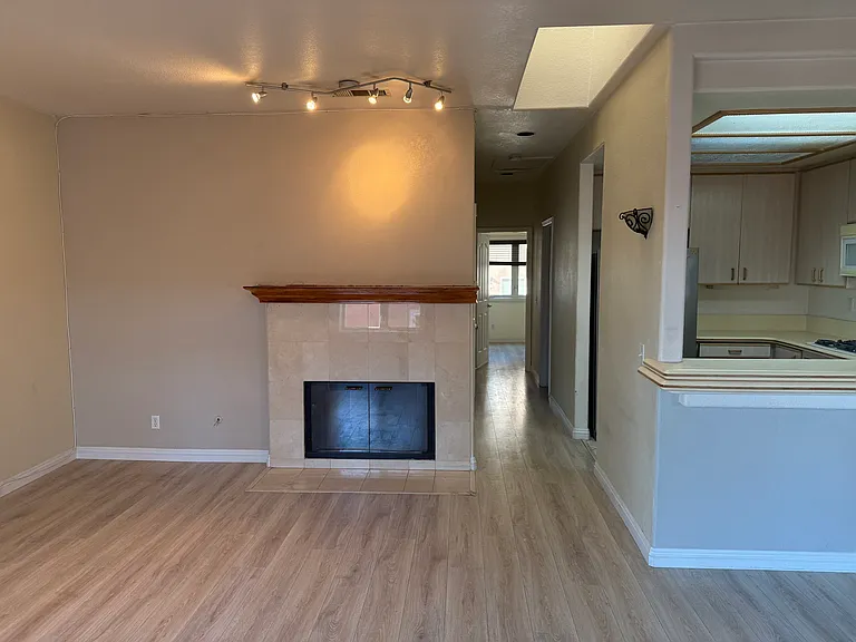 2930 Columbia St #D — Photo 10