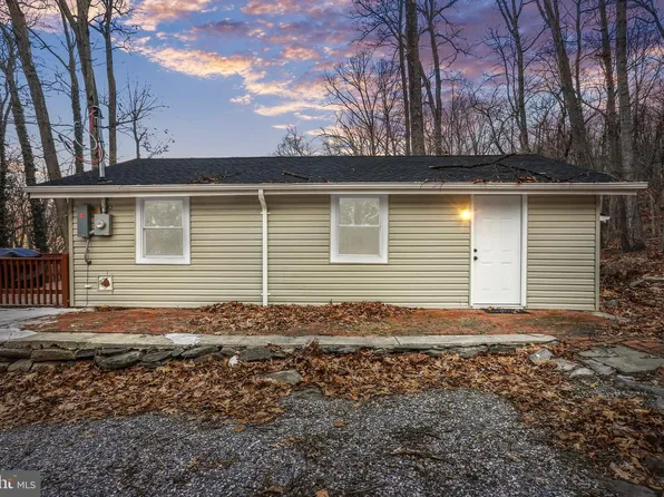 110 Red Maple Ln, Harpers Ferry, WV 25425