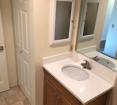 3rd image of 7432 4th Ave NE APT 3