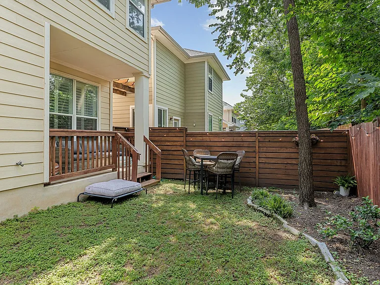 1821 Village Oak Ct — Photo 35
