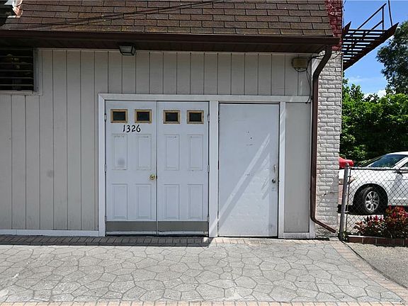 2nd image of 1326 Route 9w #1