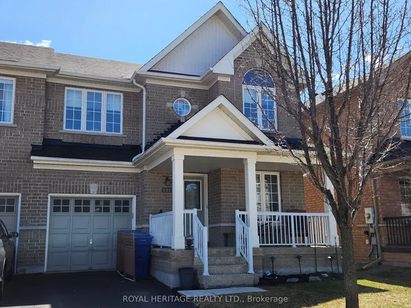 127 Knapton Dr, Newmarket, ON L3X 3B3