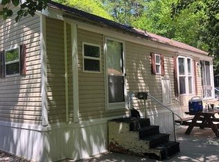 107 Riverside Dr, Cleveland, GA 30528