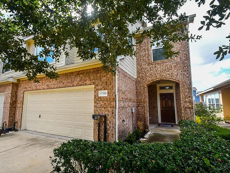 17319 Brookhollow Court Dr — Photo 2