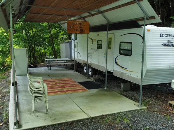 180 Dockside Ln, East Brady, PA 16028