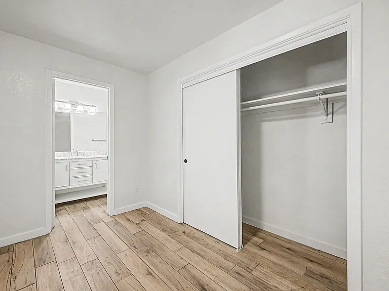4250 N 27th St #4 — Photo 12