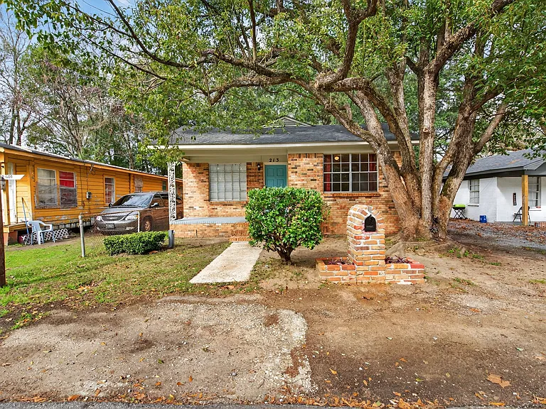213 Book Ave — Photo 11