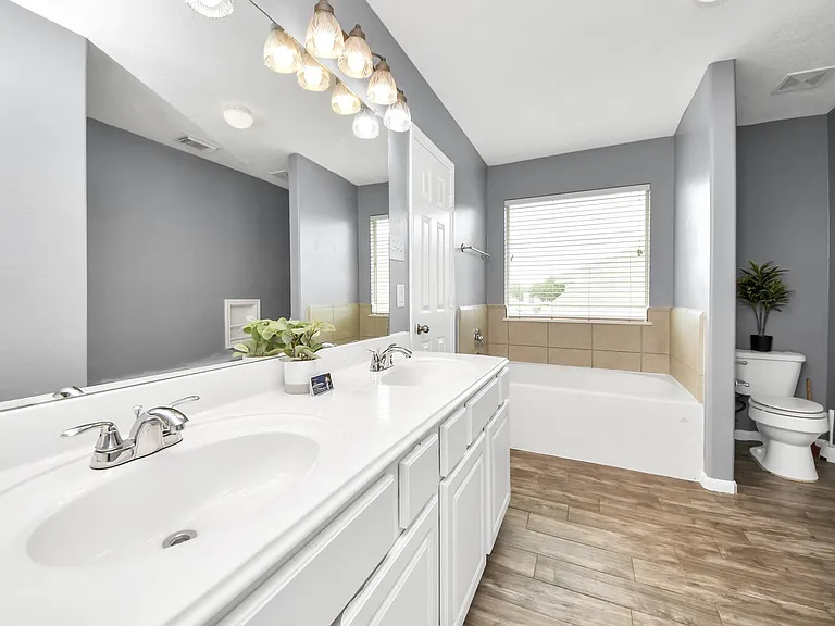 19215 Terra Forest Ct — Photo 33