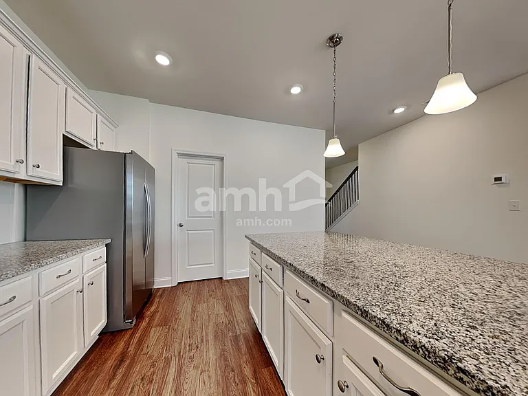 102 Fairway Crossing Way — Photo 3