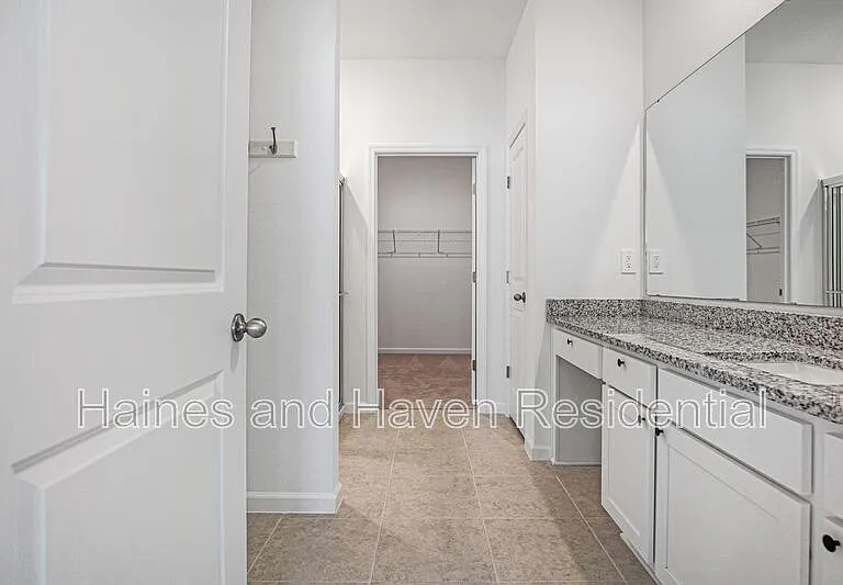 3008 Daffodil Dr — Photo 15