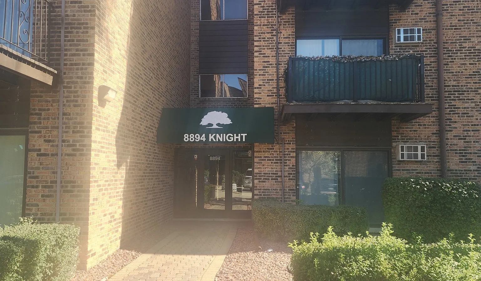 1 bed, 900 sqft, $1,595 — Photo 1