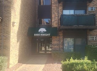 8894 Knight Ave APT 213, Des Plaines, IL 60016