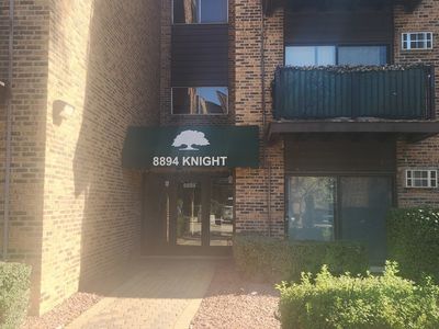 8894 Knight Ave APT 213, Des Plaines, IL, 60016