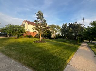 2315 Gemstone Ct, Ann Arbor, MI