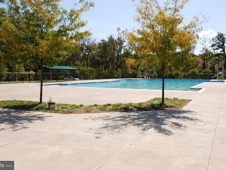 42977 Thornblade Cir — Photo 31