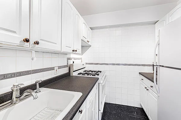 Sold by Compass | media 6