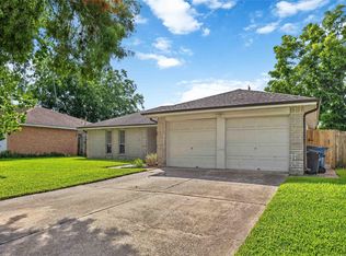 5427 Timpani Dr, Friendswood, TX 77546