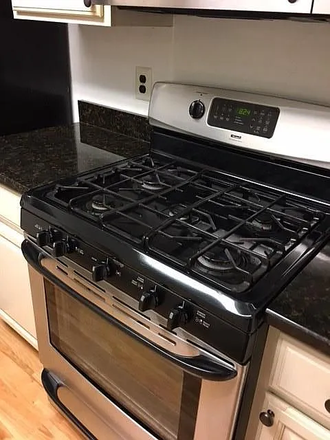 3 bed, 1450 sqft, $2,850 — Photo 4