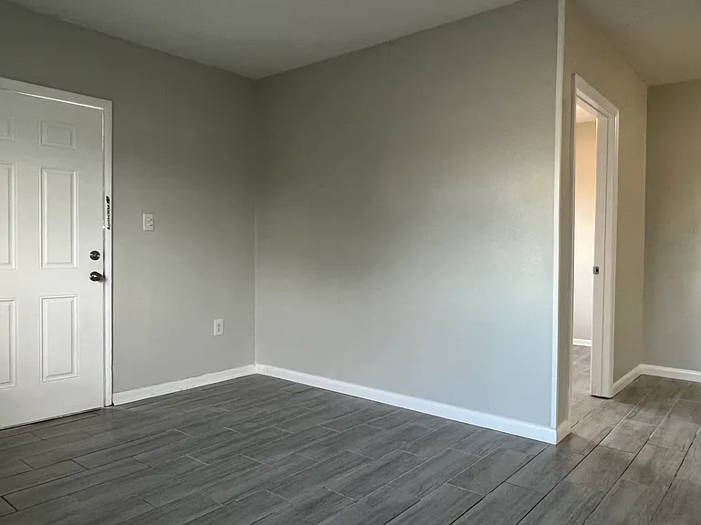 108 W Ball St #5 — Photo 9