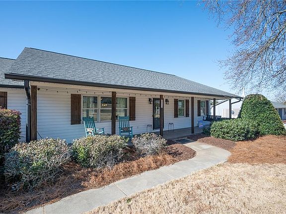 4th image of 153 Thelma Rd SW