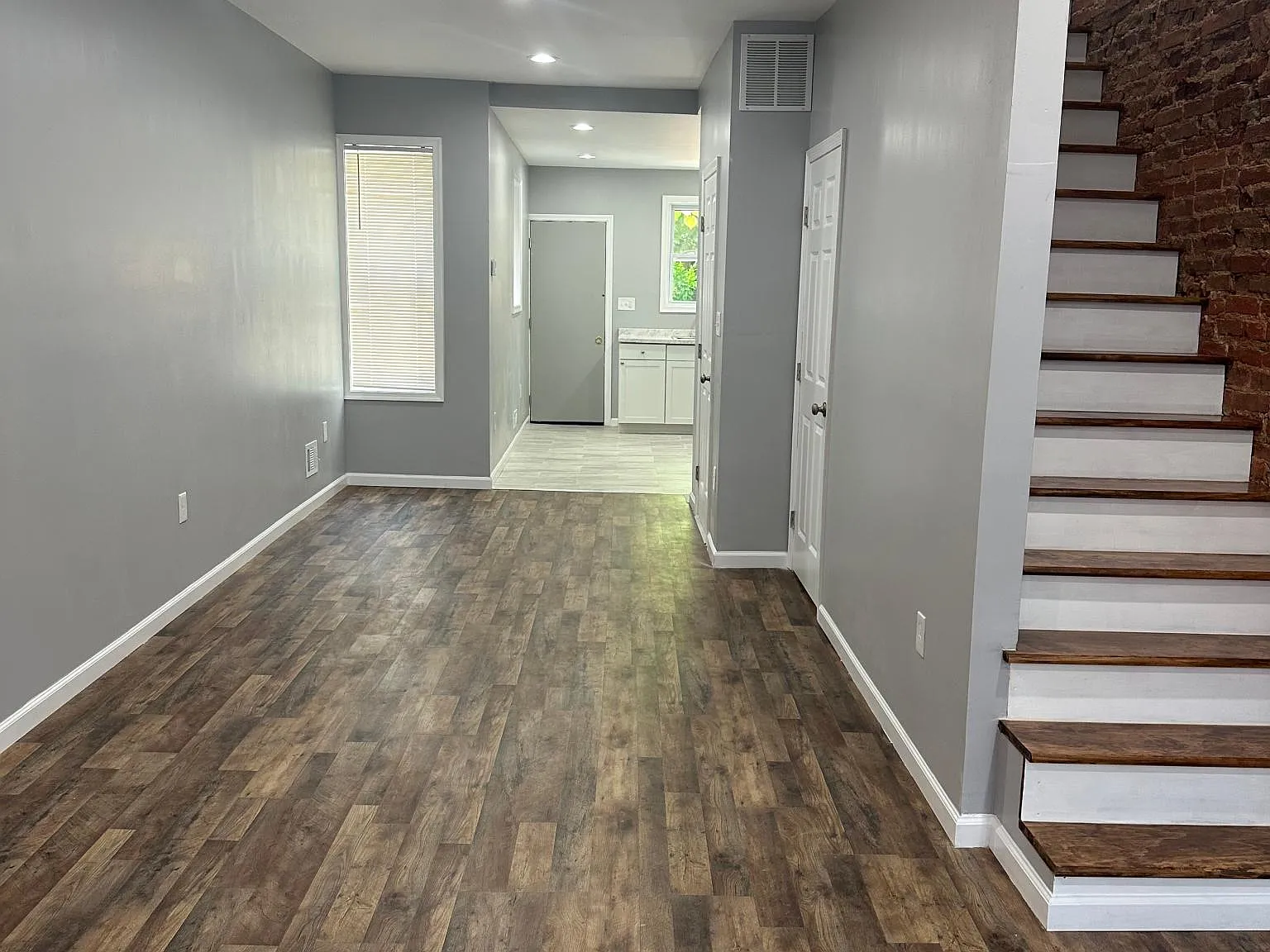 1628 N Wolfe St — Photo 2