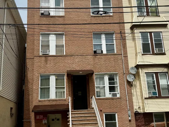 616 10th St APT 4, Union City, NJ 07087