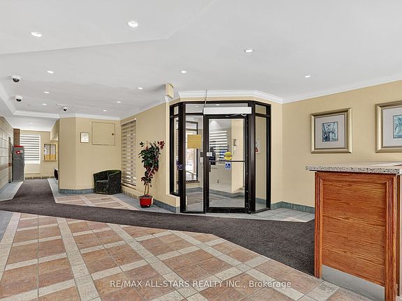 3rd image of 90 Ling Rd #501