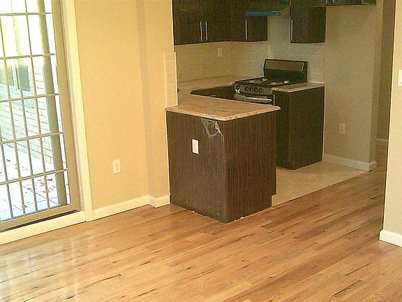 Ph2-LivingRoom-b