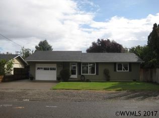 704 Mitchell St NE, Salem, OR 97301