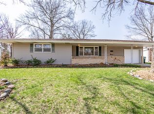 2227 N Kenwood Ct, Decatur, IL 62526