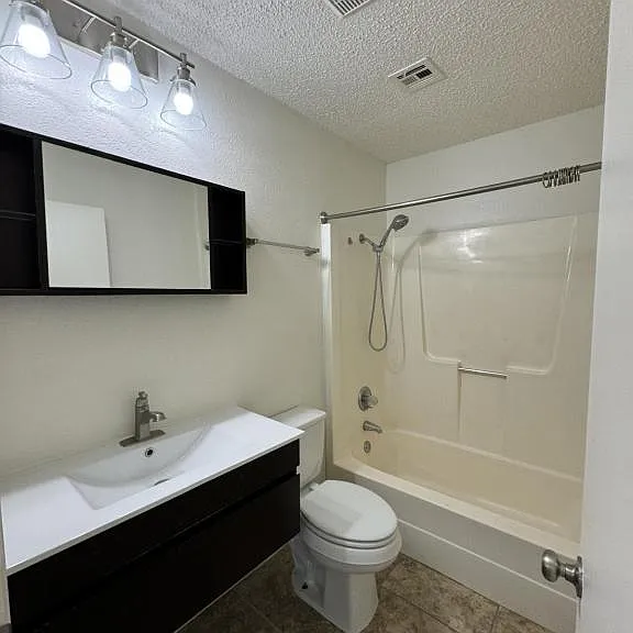 1551 N Heritage Ln — Photo 36