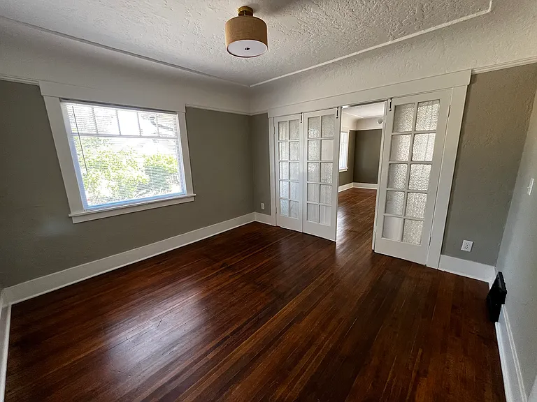 858 NE Killingsworth Ct — Photo 7