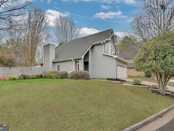 2nd image of 1027 Ashbury Dr