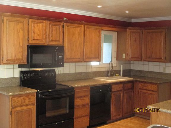 3rd image of 466 Leona Dr
