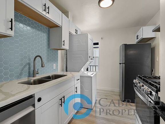 2nd image of 4571 North Ave Unit B