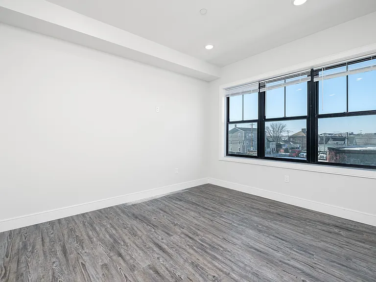 16 Laurel St — Photo 30