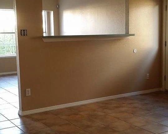 4th image of 3305 Ward Robert Pl