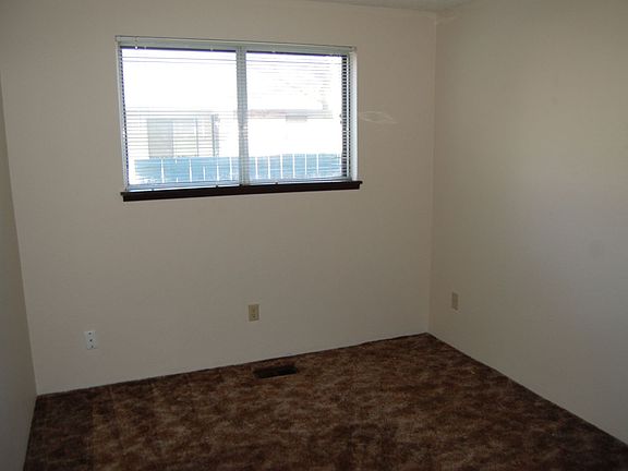 5th image of 8775 SW Locust St #1-14