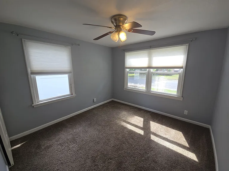 4804 N Elgin St — Photo 7