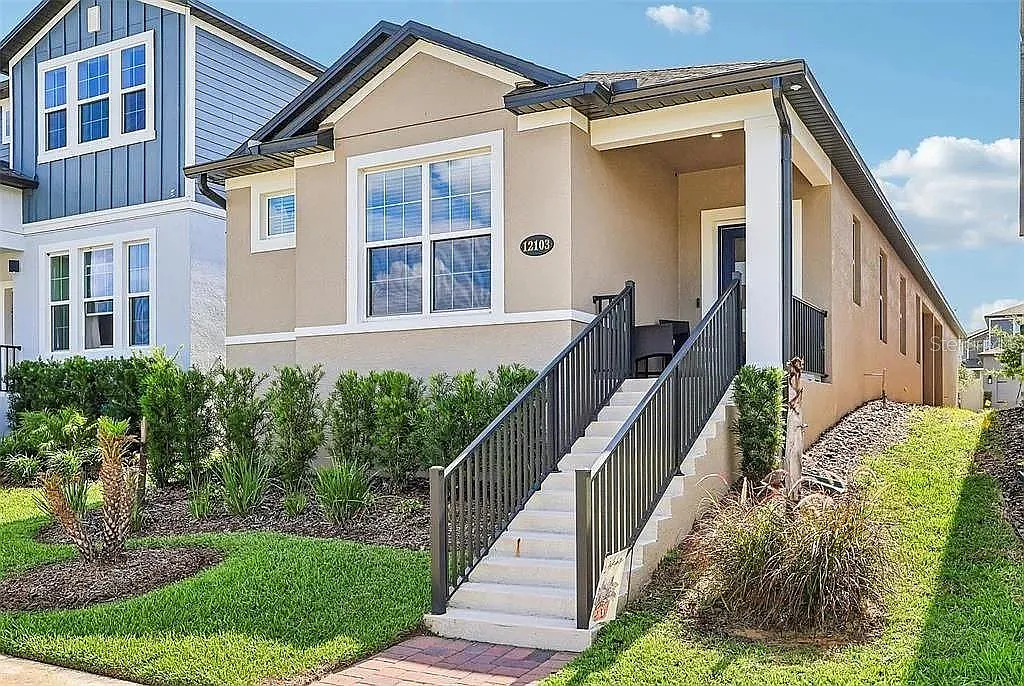 3 bed, 2.0 bath, 1604 sqft, $2,800 — Photo 1