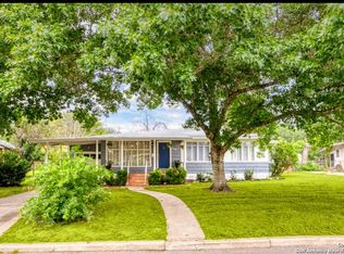 249 Seford Dr, Terrell Hills, TX 78209