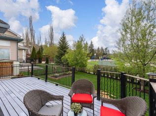 2 Springbank Cres SW, Calgary, AB T3H3S8