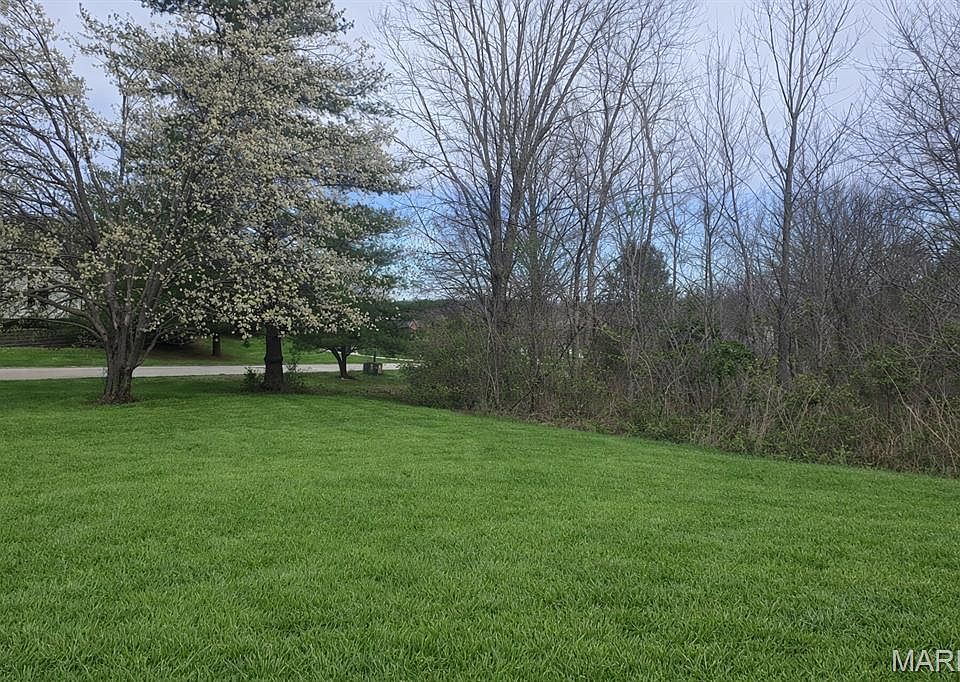 2nd image of 2114 Bainbridge Rd