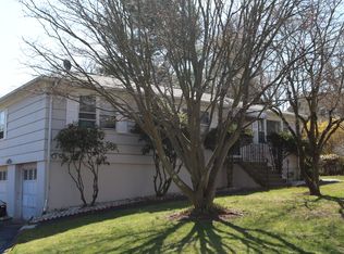 199 Nautilus Rd, Bridgeport, CT 06606